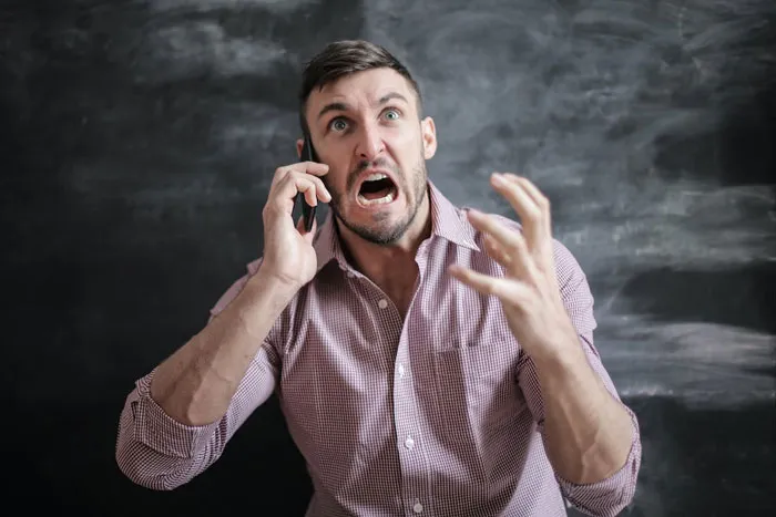 “Invisible Lat Syndrome”: 35 Red Flags That Men See In Other Men, As Shared In This Thread