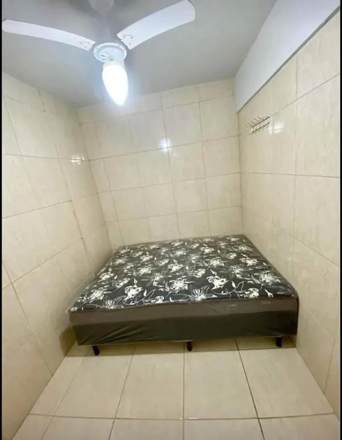 30 Nightmare-Inducing Pics Of Terrifying Bedrooms, As Shared On This Hilarious Facebook Group (New Pics)