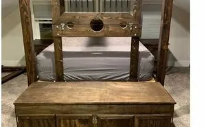 30 Nightmare-Inducing Pics Of Terrifying Bedrooms, As Shared On This Hilarious Facebook Group (New Pics)