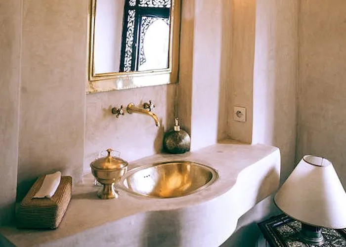 30 People Share "Really Dumb" Hobbies That Only Rich People Seem To Like
