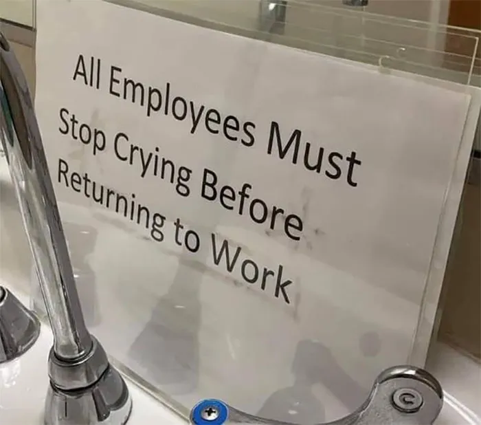 28 Carteles tan divertidos como inesperados que fueron compartidos en Facebook