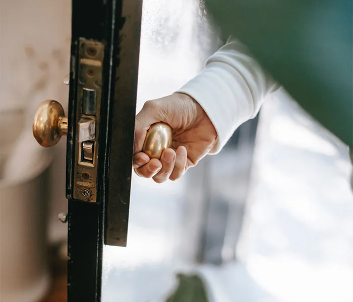 "Knock Before Entering": 29 Men Give Moms Advice On Raising A Boy