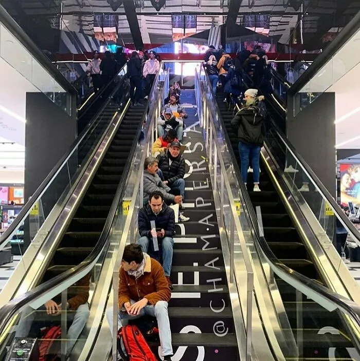 30 Times People Spotted Men Having A Miserable Time While Shopping And Just Had To Take A Pic (New Pics)