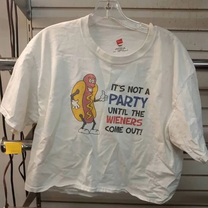 50 Times People Spotted The Most ‘Cursed Shirts’ In The Wild And Had To Share Them Online