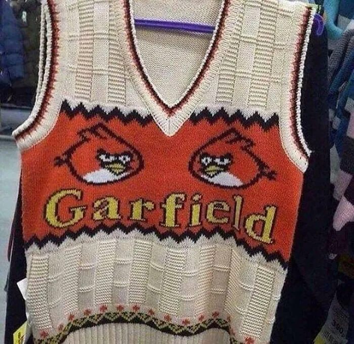 50 Times People Spotted The Most ‘Cursed Shirts’ In The Wild And Had To Share Them Online