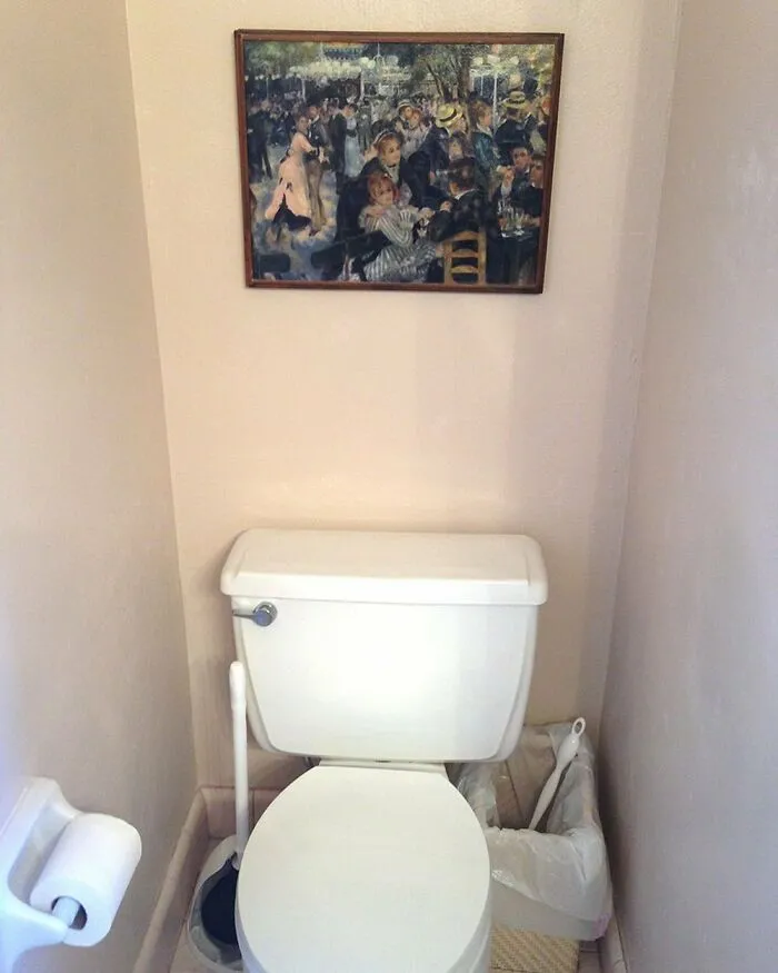 This Instagram Page Showcases The Contrast Between Great Art And Ugly Rooms (35 Posts)