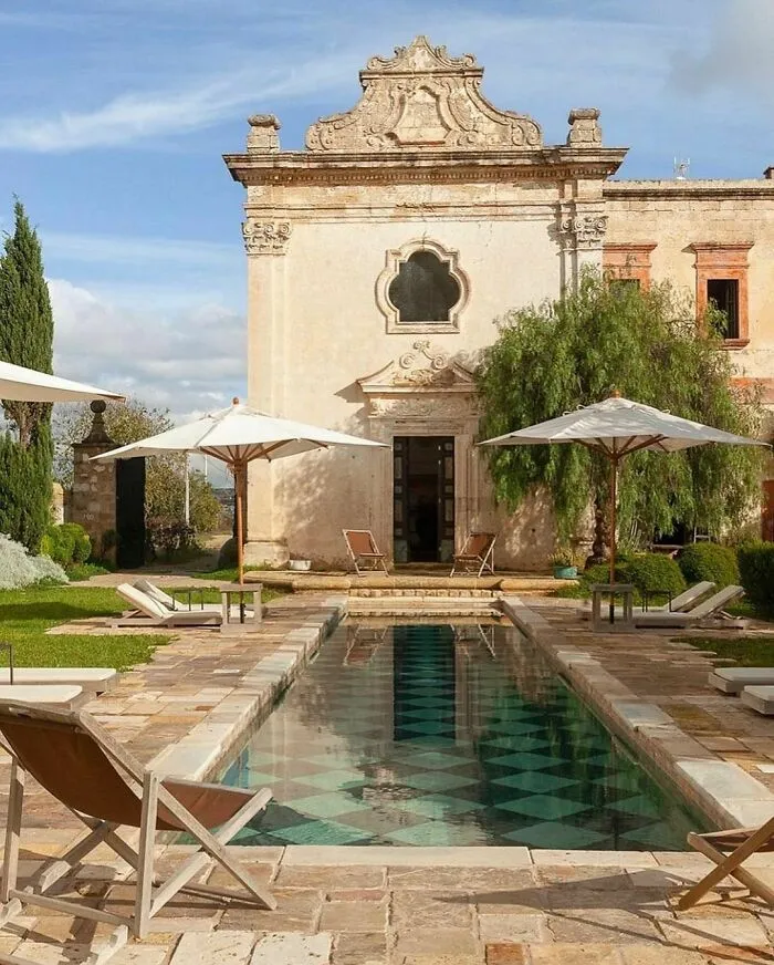 ‘Somewhere I Would Like To Live’: 30 Very Aesthetic Places And Homes Posted By This Page (New Pics)