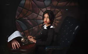 Spooky Fun With My Daughter: A Chillingly Adorable Addams Family Photoshoot (6 Pics)
