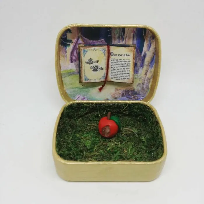Snow White's Suitcase