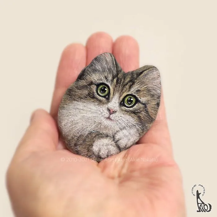 39 Animal Paintings On Natural Stones By Akie Nakata (New Pics)