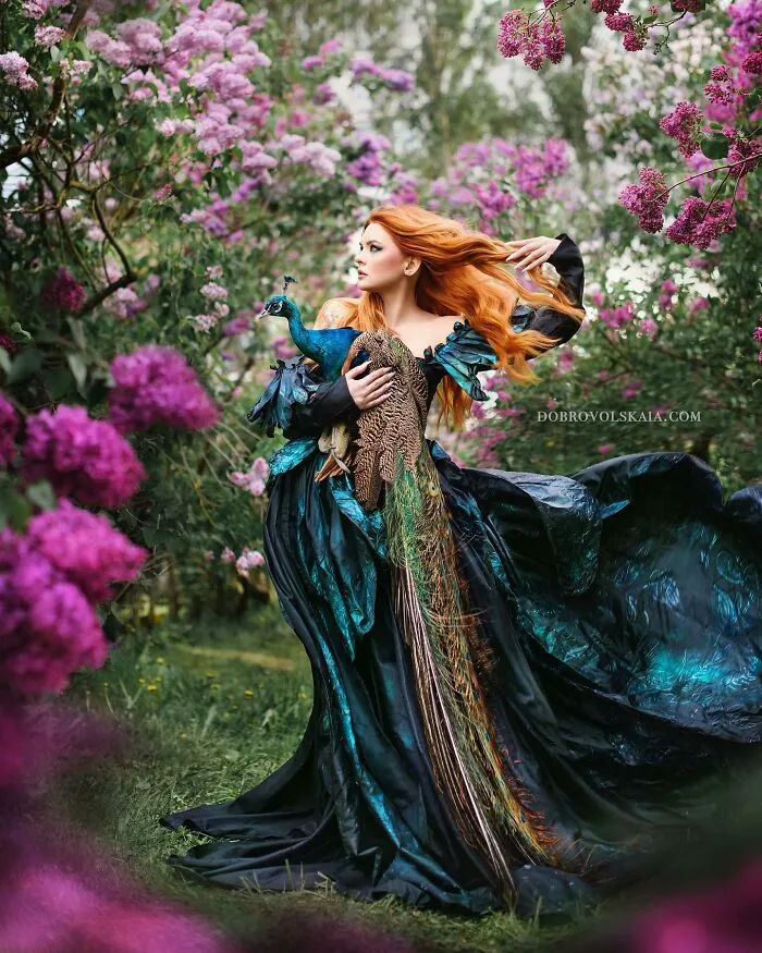 28 Images Showing The Incredible Bond Between Animals And People By This Photographer (New Pics)