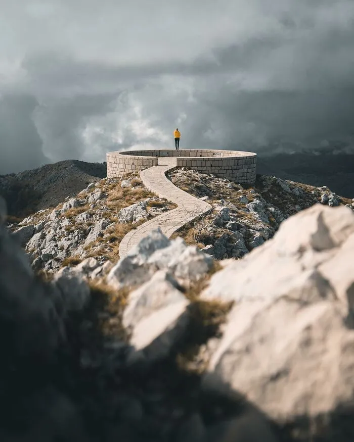 This Photographer Takes Breathtaking Pictures While Exploring The World (49 New Pics)