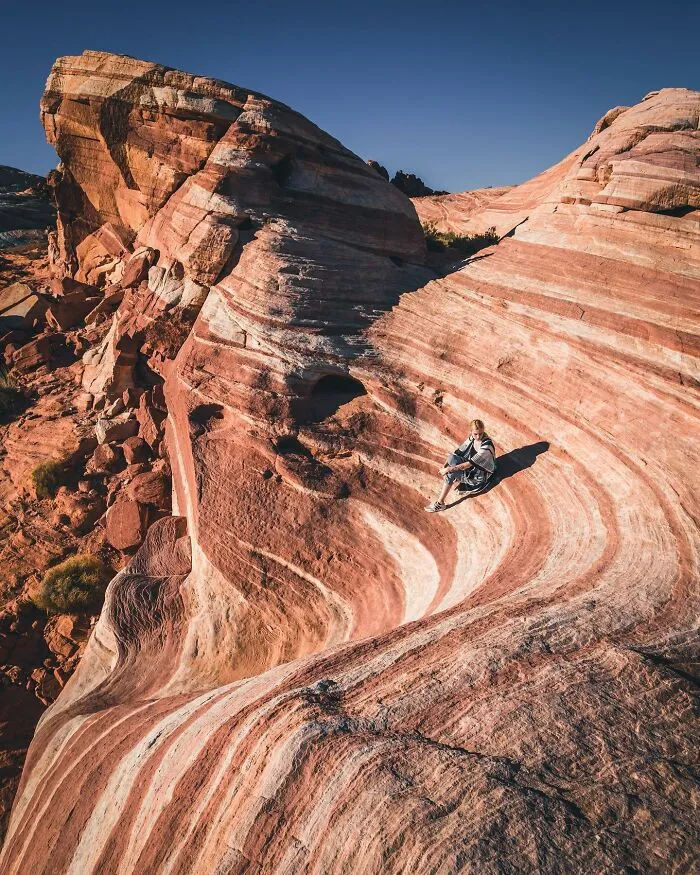 This Photographer Takes Breathtaking Pictures While Exploring The World (49 New Pics)