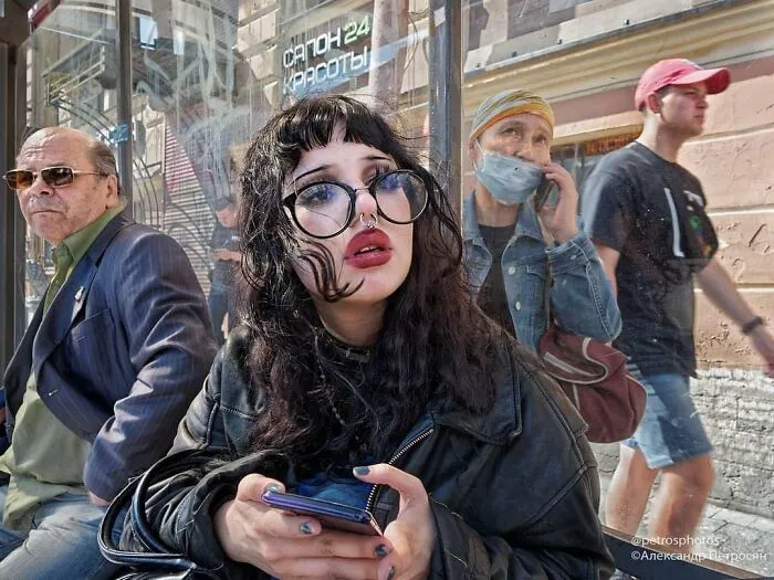 Saint Petersburg Photographer Documents The Bizarre Contrasts Of Russian Life (70 New Pics)