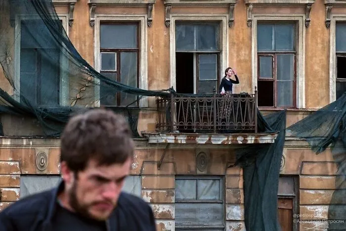 Saint Petersburg Photographer Documents The Bizarre Contrasts Of Russian Life (70 New Pics)