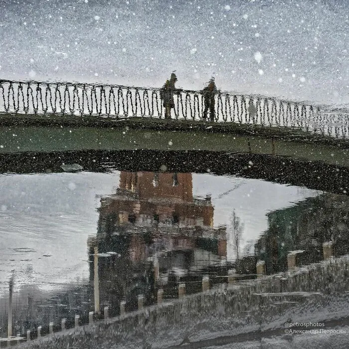 Saint Petersburg Photographer Documents The Bizarre Contrasts Of Russian Life (70 New Pics)