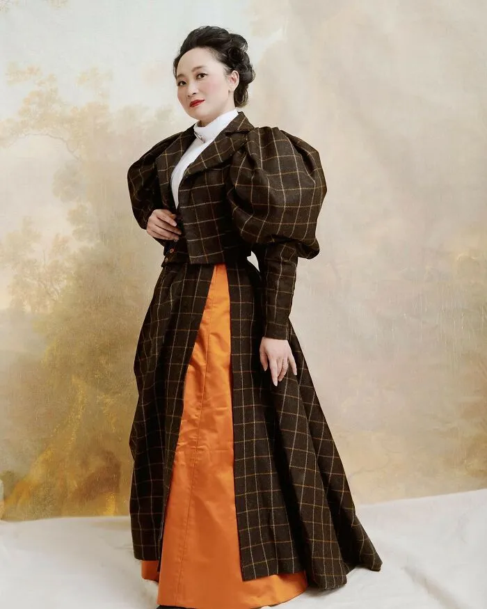 This Anesthesiologist Finds Relaxation In Recreating Historical Clothes (21 New Pics)
