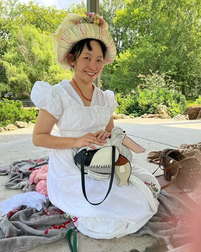 This Anesthesiologist Finds Relaxation In Recreating Historical Clothes (21 New Pics)