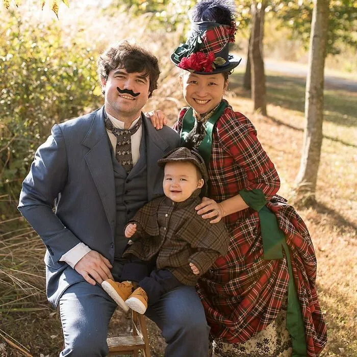 This Anesthesiologist Finds Relaxation In Recreating Historical Clothes (21 New Pics)