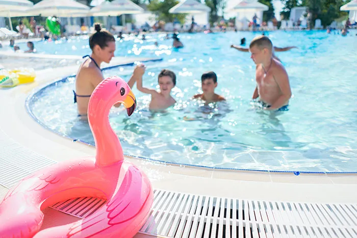 30 Behaviors That People Think Scream "I Make Poor Financial Choices"