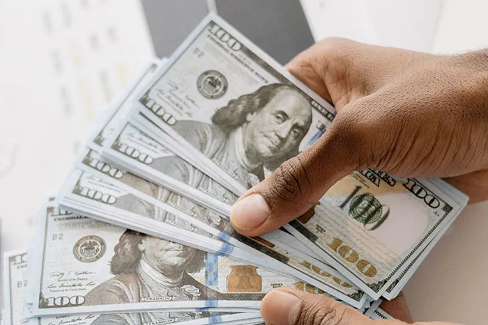 30 Behaviors That People Think Scream "I Make Poor Financial Choices"