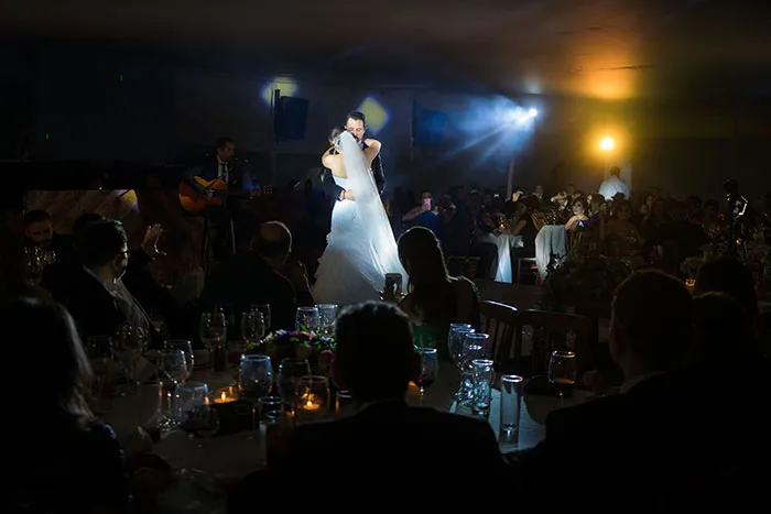 "What’s The Cringiest Thing You’ve Seen A Bride And Groom Do For Their Wedding?" (40 Answers)