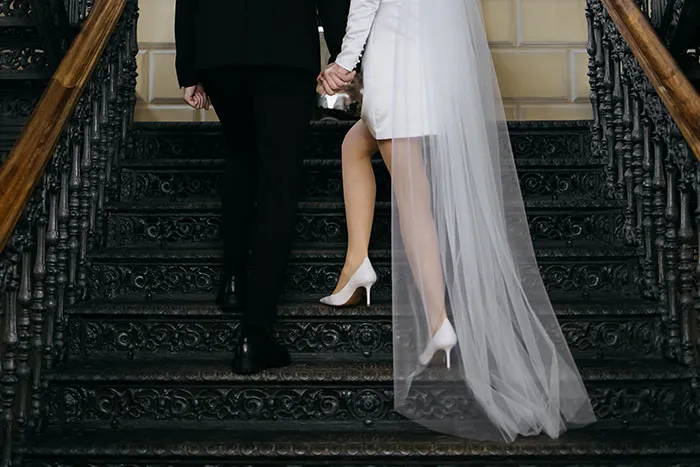 "What’s The Cringiest Thing You’ve Seen A Bride And Groom Do For Their Wedding?" (40 Answers)
