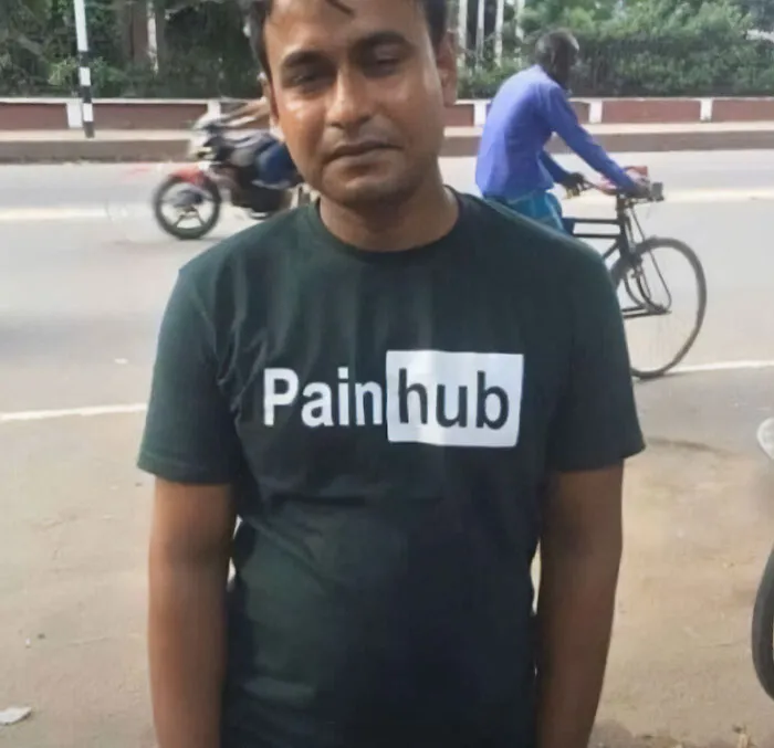 50 Times People Spotted The Most ‘Cursed Shirts’ In The Wild And Had To Share Them Online