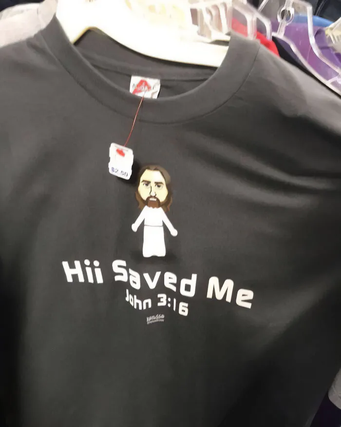 50 Times People Spotted The Most ‘Cursed Shirts’ In The Wild And Had To Share Them Online