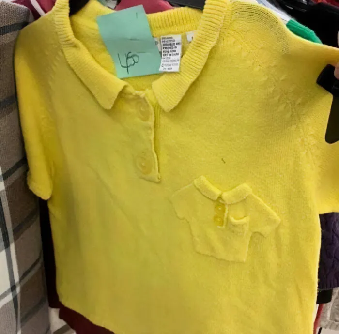 35 Camisetas "malditas" con mensajes tan raros que había que compartirlos