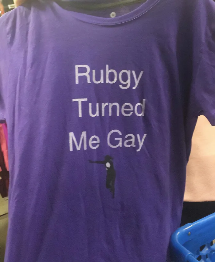 50 Times People Spotted The Most ‘Cursed Shirts’ In The Wild And Had To Share Them Online