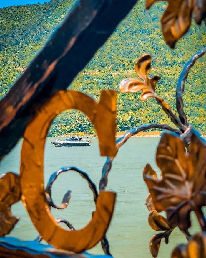“Framed Moments”: 34 Photos That I Took