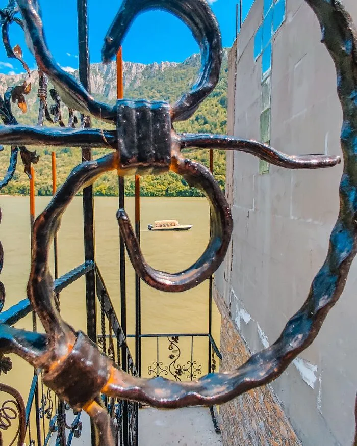 “Framed Moments”: 34 Photos That I Took
