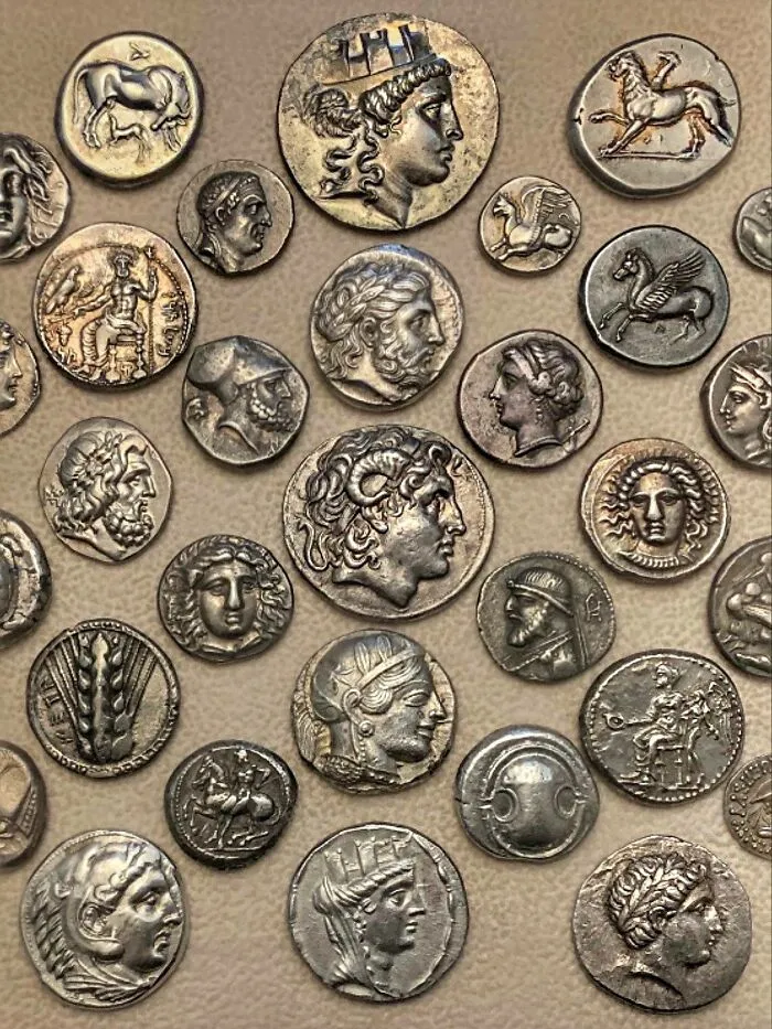 Colección de monedas de plata de la Antigua Grecia
