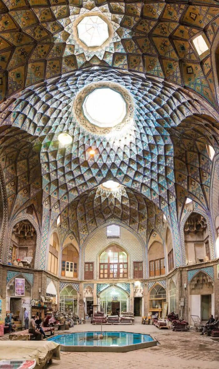 El antiguo bazar de Kashan en Irán