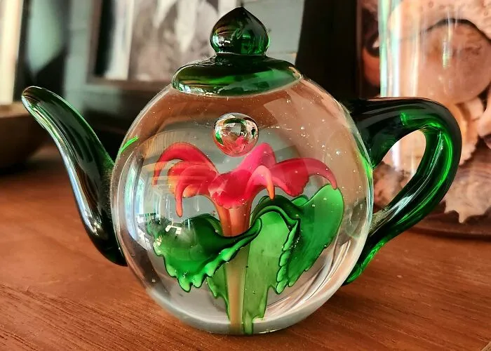 This Gem Was Sitting Up High On A Shelf Where I Work (Medical Office). Apparently, It Has Sat There Half Hidden And Covered In Dust For Many Years. I Was Pretty Excited When They Said I Could Have It. Green Is My Favorite Color