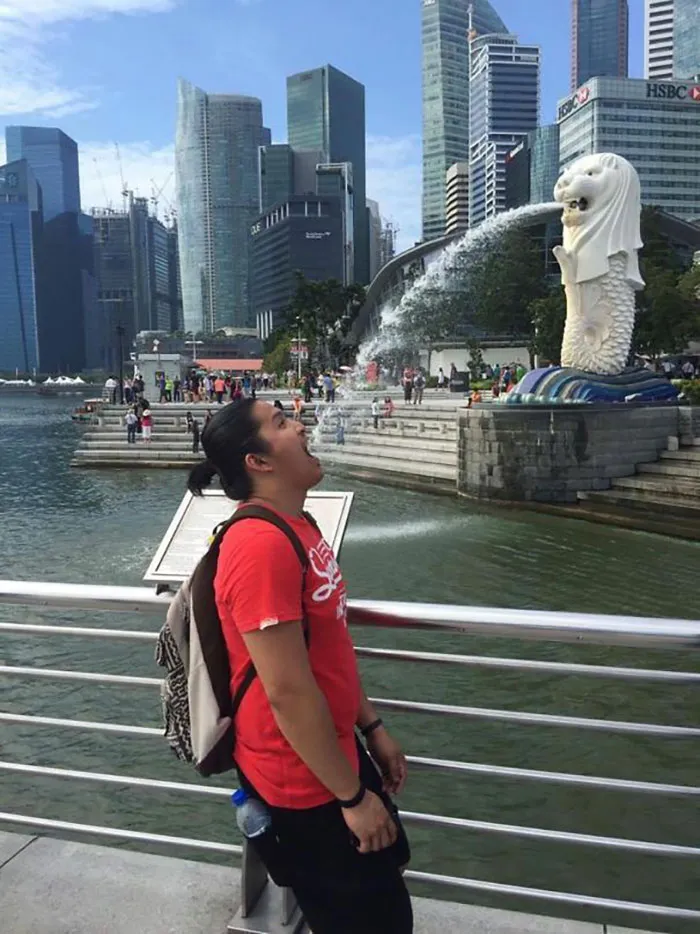 50 People Who Made The Absolute Most Of A Photo With A Statue And Ended Up Online