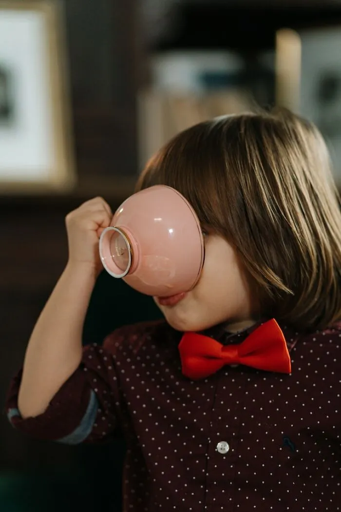 “I Throw Away Stained Tupperware”: 50 Generational Curses People Are Enjoying Breaking