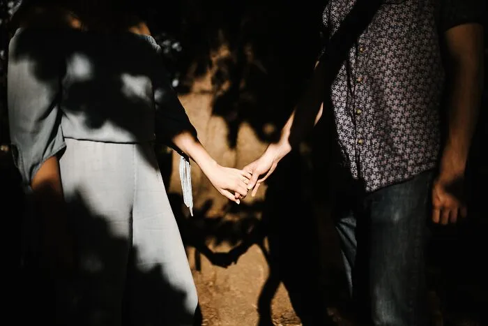 "What Screams 'We Are Not Going To Last Long' For Couples?" (50 Answers)