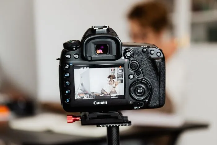 People Who Know Influencers In Real Life Are Revealing What Their Lives Are Really Like (30 Answers)