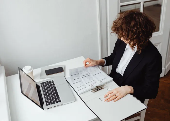 30 Rich Women Who Work From Home Share What They Do For A Living
