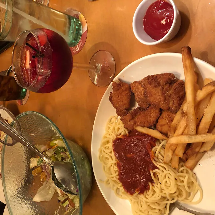 Nothing Says ‘Picky Eater’ Like Ordering Off The Child’s Menu And Getting Sangria