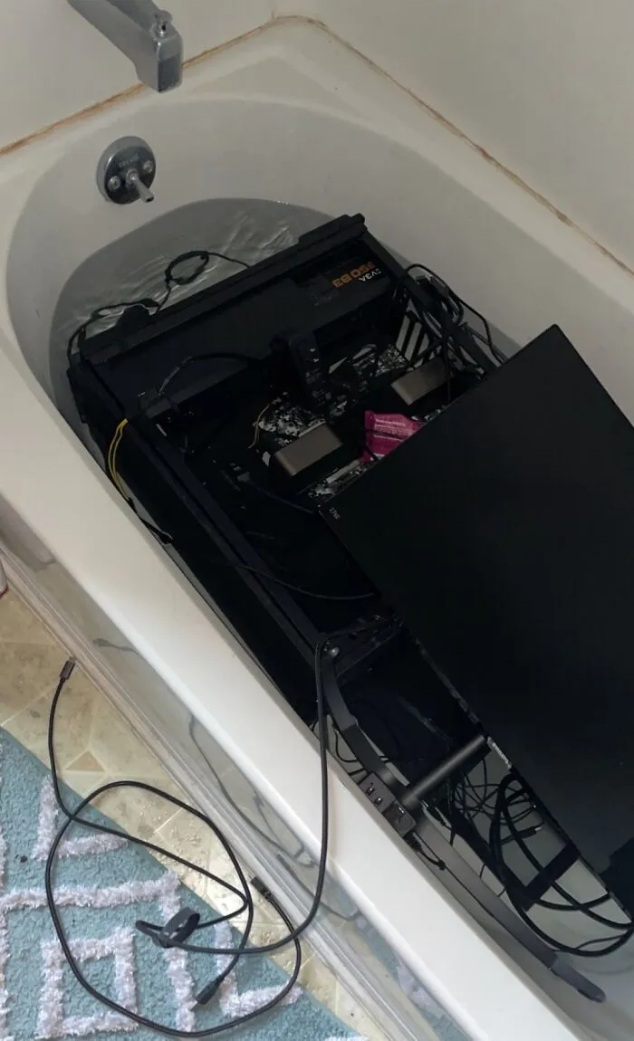 Landlord Thought I Was A Government Agent And Decided To Lock Me Out To Do This. RIP 3080 FE