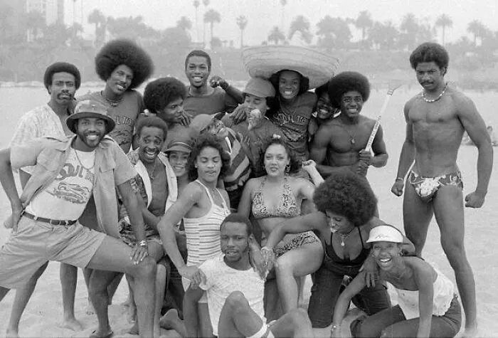 Fiesta en la playa, años 70