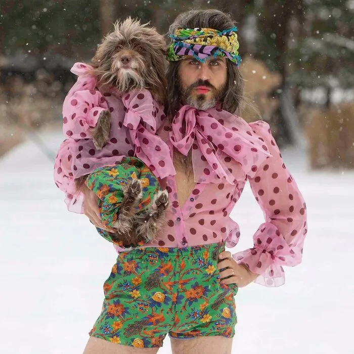 Human-Animal Doppelgangers: 30 Captivating Photographs Of A “Dog Dad” And His Pup Companion In Matching Outfits (New Pics)