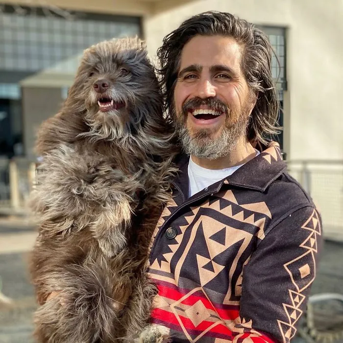 Human-Animal Doppelgangers: 30 Captivating Photographs Of A “Dog Dad” And His Pup Companion In Matching Outfits (New Pics)