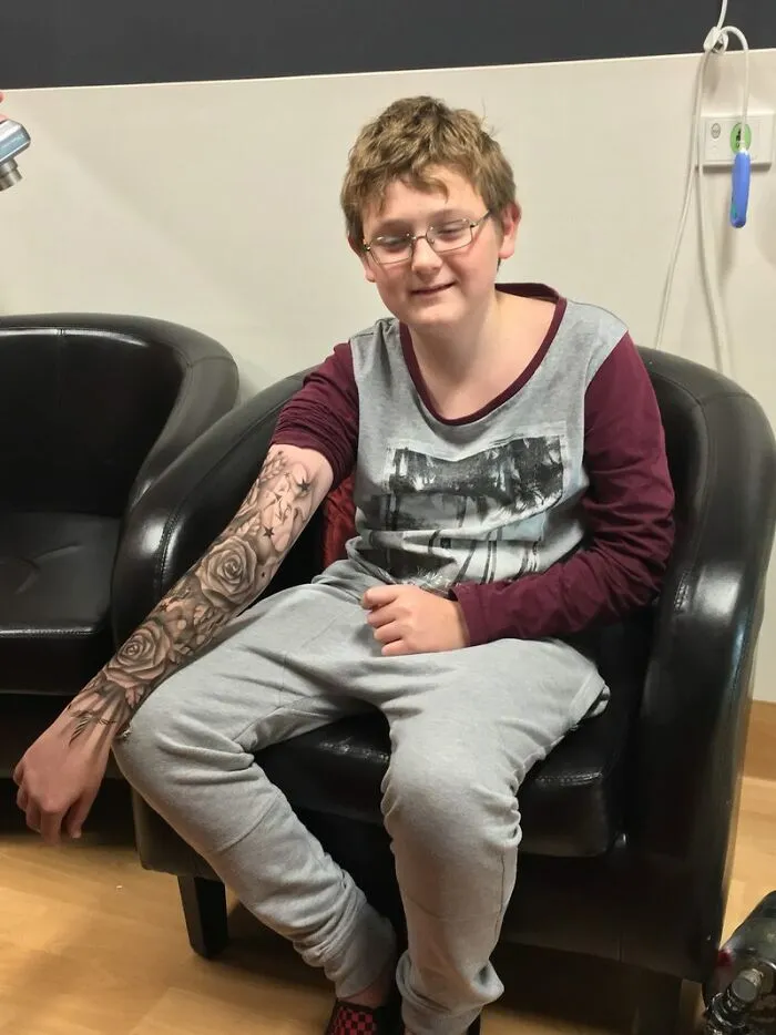 This Artist Gives Hospitalized Kids Spray-On “Tattoos” To Make Their Days Brighter, And Here’s The Result (24 New Pics)