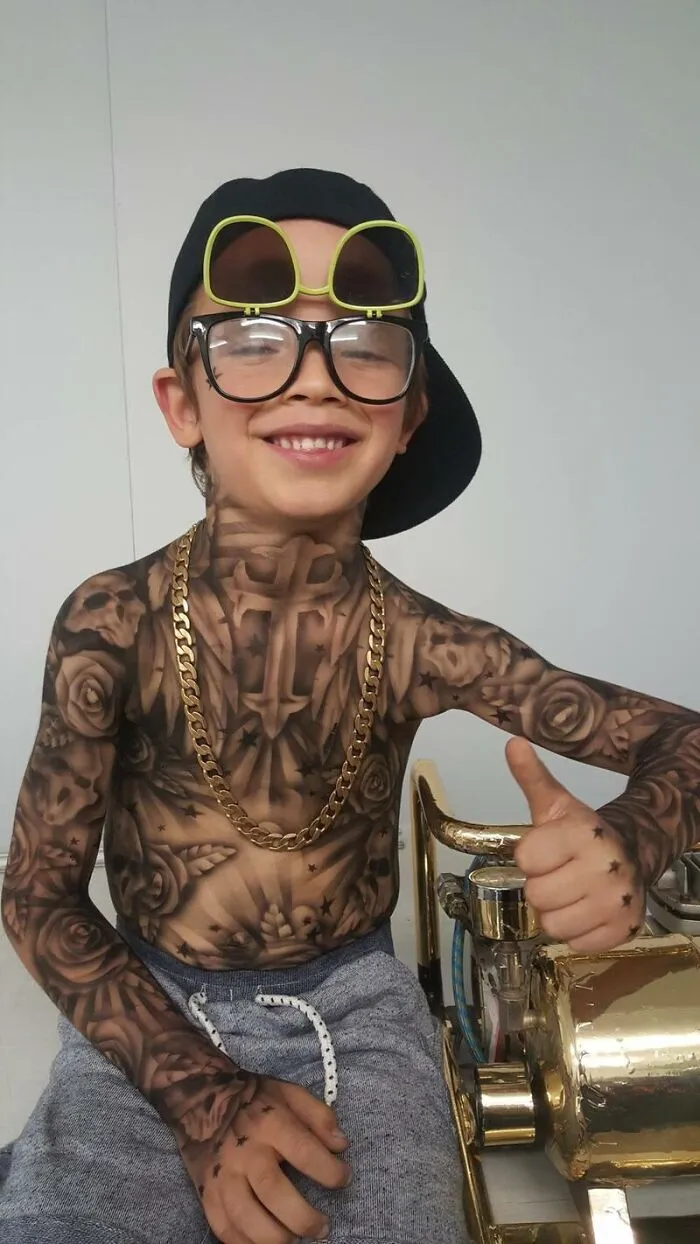 This Artist Gives Hospitalized Kids Spray-On “Tattoos” To Make Their Days Brighter, And Here’s The Result (24 New Pics)
