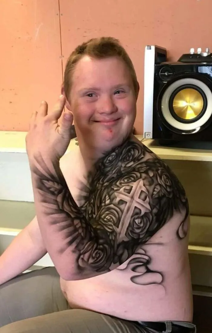 This Artist Gives Hospitalized Kids Spray-On “Tattoos” To Make Their Days Brighter, And Here’s The Result (24 New Pics)
