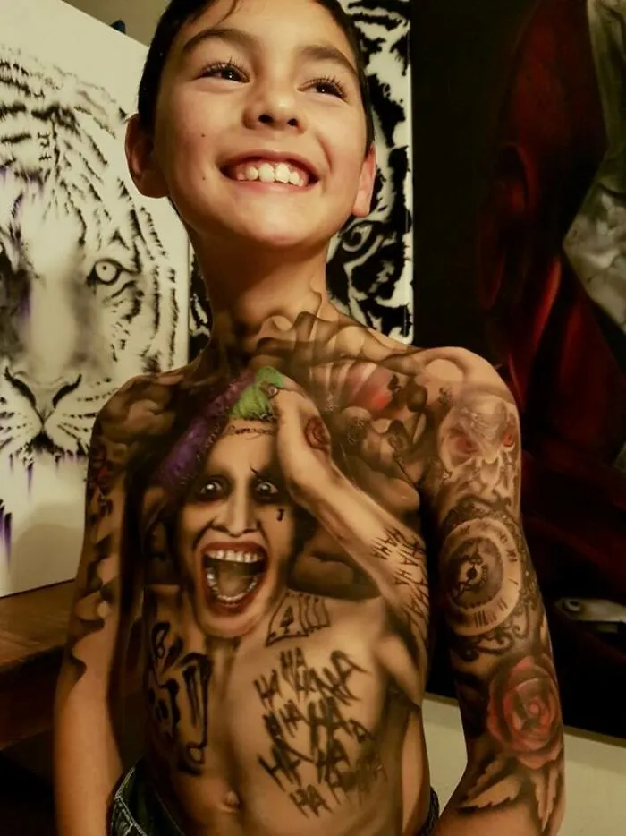 This Artist Gives Hospitalized Kids Spray-On “Tattoos” To Make Their Days Brighter, And Here’s The Result (24 New Pics)